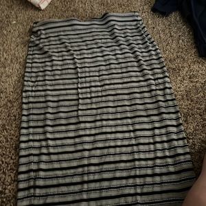 Old Navy pencil skirt black and white L